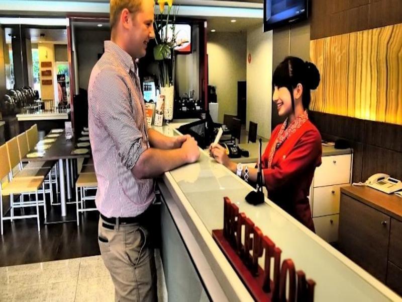 Metland Hotel Bekasi Extérieur photo